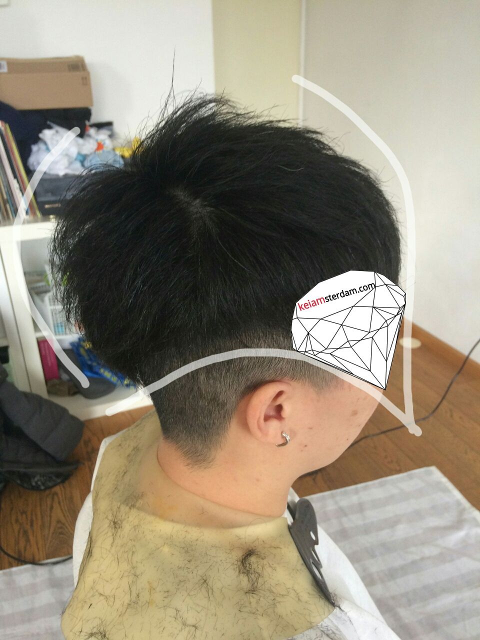 358eaf9b Amsterdam hair salon Kei on demand haircuts at home.